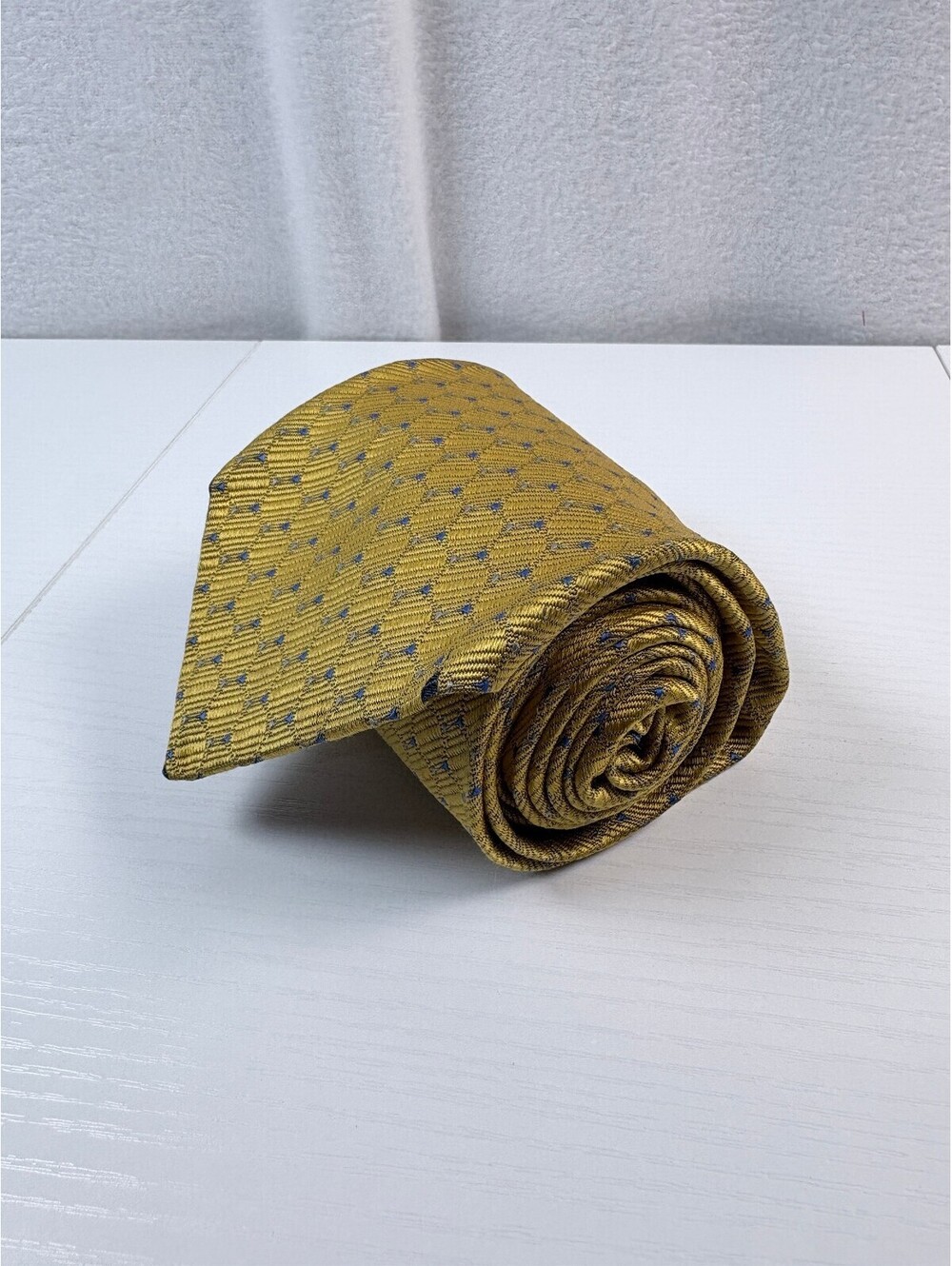 Robert Talbott Best of Class Silk Tie Gold Blue Geometric Richards Greenwich